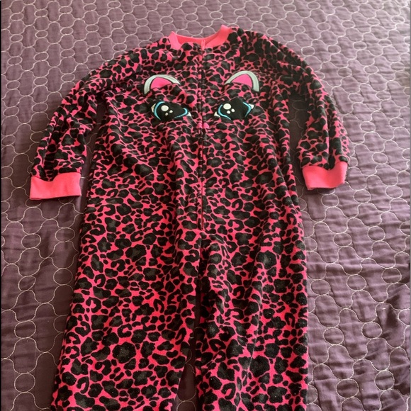 fun pjs - Picture 1 of 3
